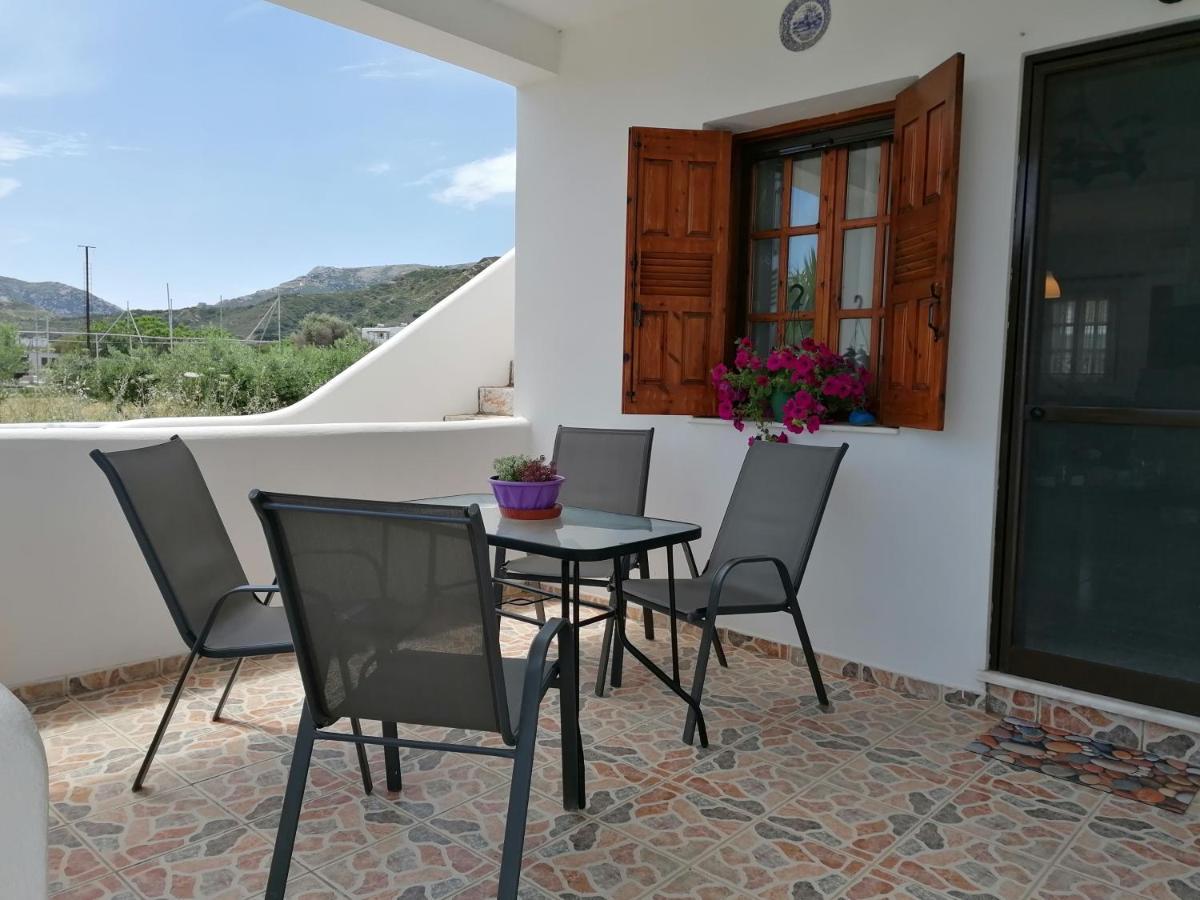 Athena'S Houses Skyros Exterior foto